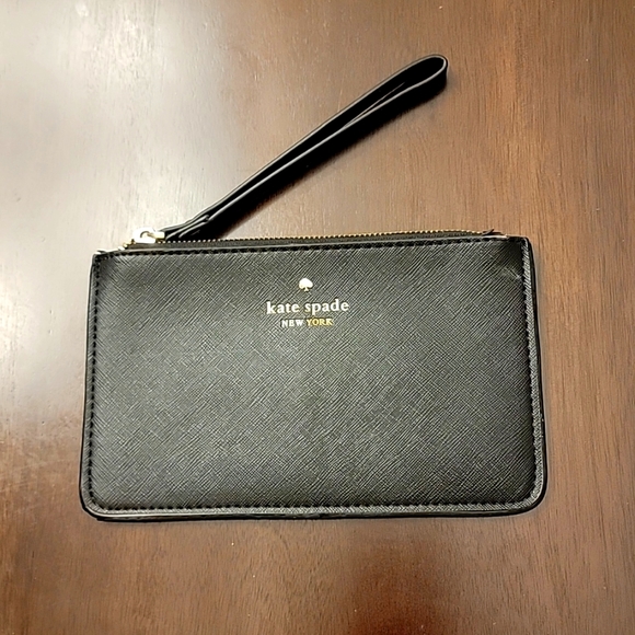 kate spade Handbags - KATE SPADE WRISTLET